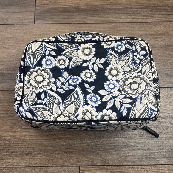 Vera Bradley Large Blush & Brush Makeup Case Snow Lotus Signature Cotton - Picture 2 of 10